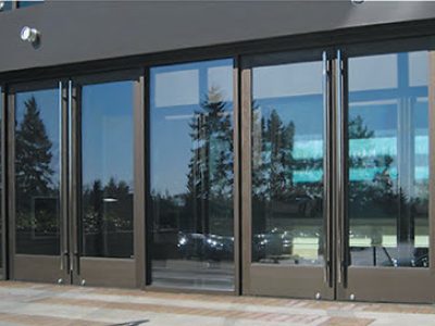 center-glazing-storefront-system-250